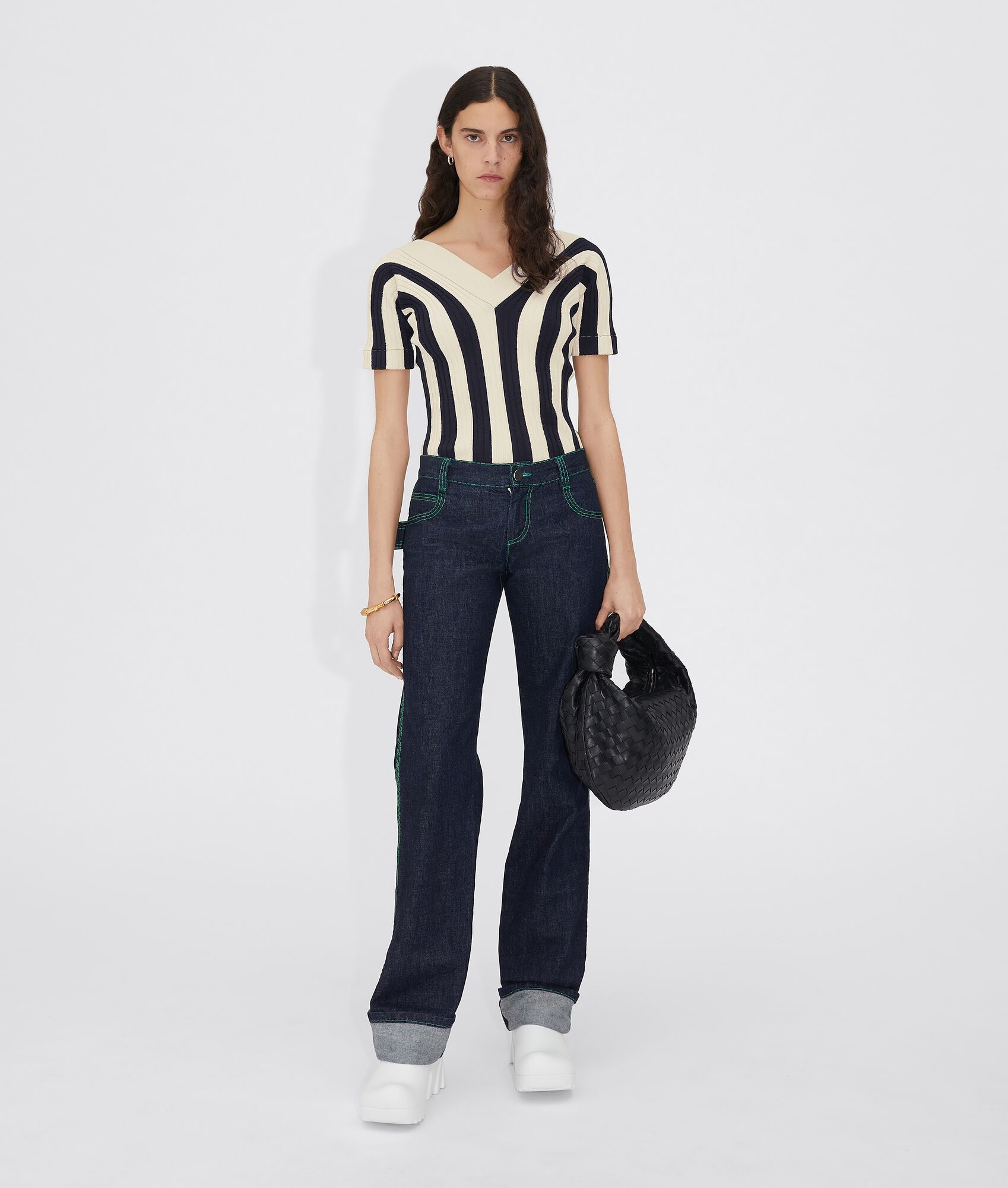 Сумка-Bottega-Veneta-Teen-Jodie-Черная3_N10424340-1.jpeg