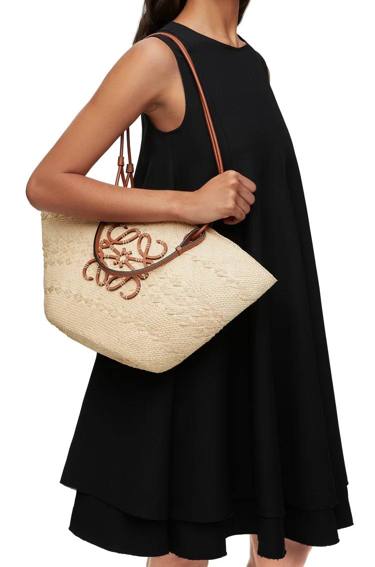 Сумка-Loewe-Basket-Medium-X-Paula-Бежевая3_N10404460-1.jpeg
