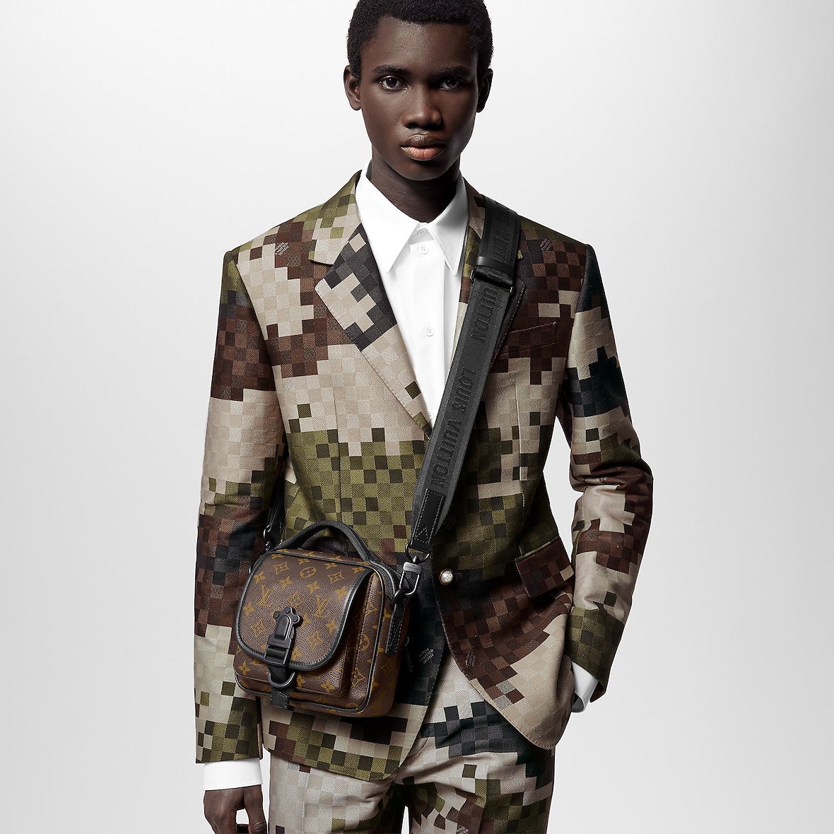 Сумка-Louis-Vuitton-Quest-Коричневая6_N10420890-1.jpeg