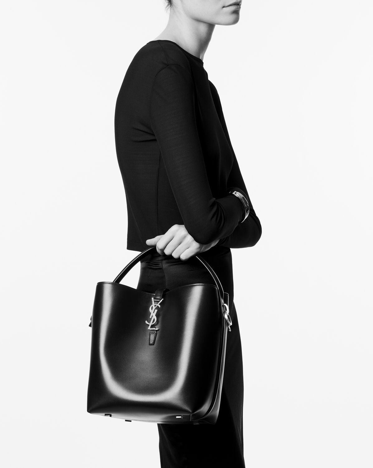 Сумка-Saint-Laurent-Le-37-Черная1_N10394130-1.jpeg