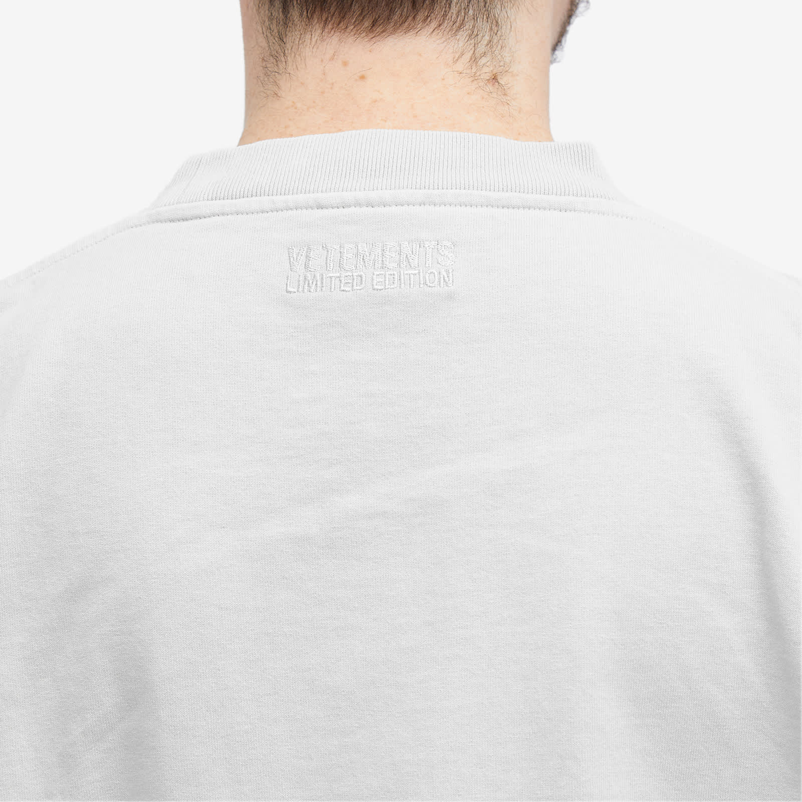 Футболка-Vetements-Original-Белая4_M10419130-1.jpeg