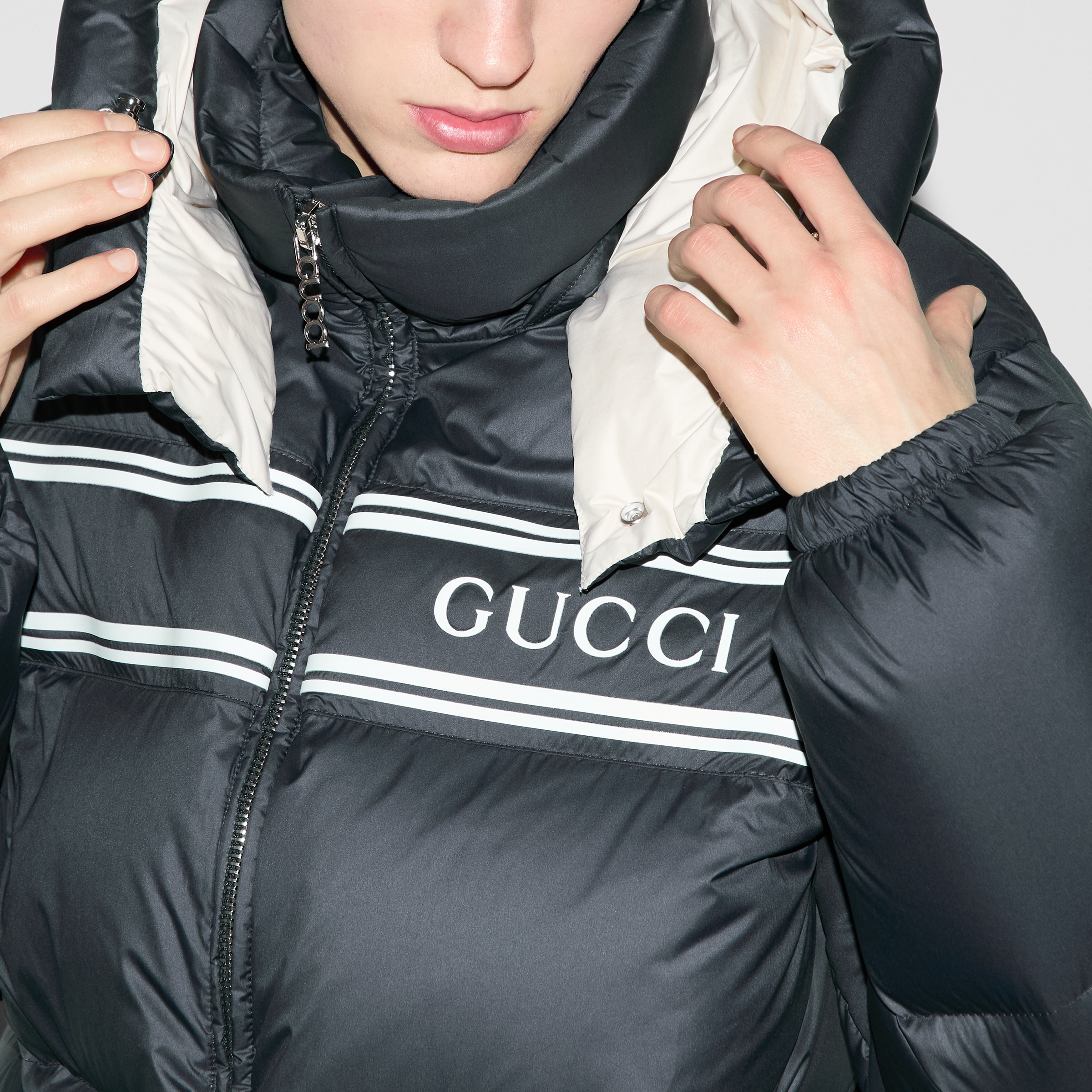 Куртка-Gucci-Pre-fall.-Темно-синяя6_M10428450-1.jpeg