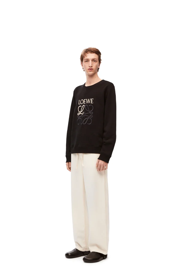 Свитшот-Loewe-Anagram-Черный1_M10424820-1.webp