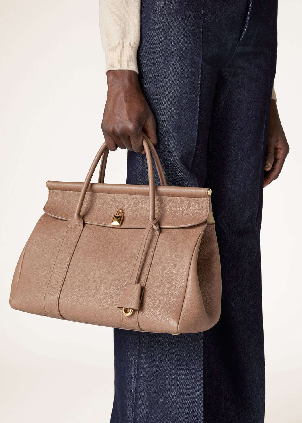 Сумка-Loro-Piana-Loom-Bag-L32-Бежевая1_N10425310-1.jpeg