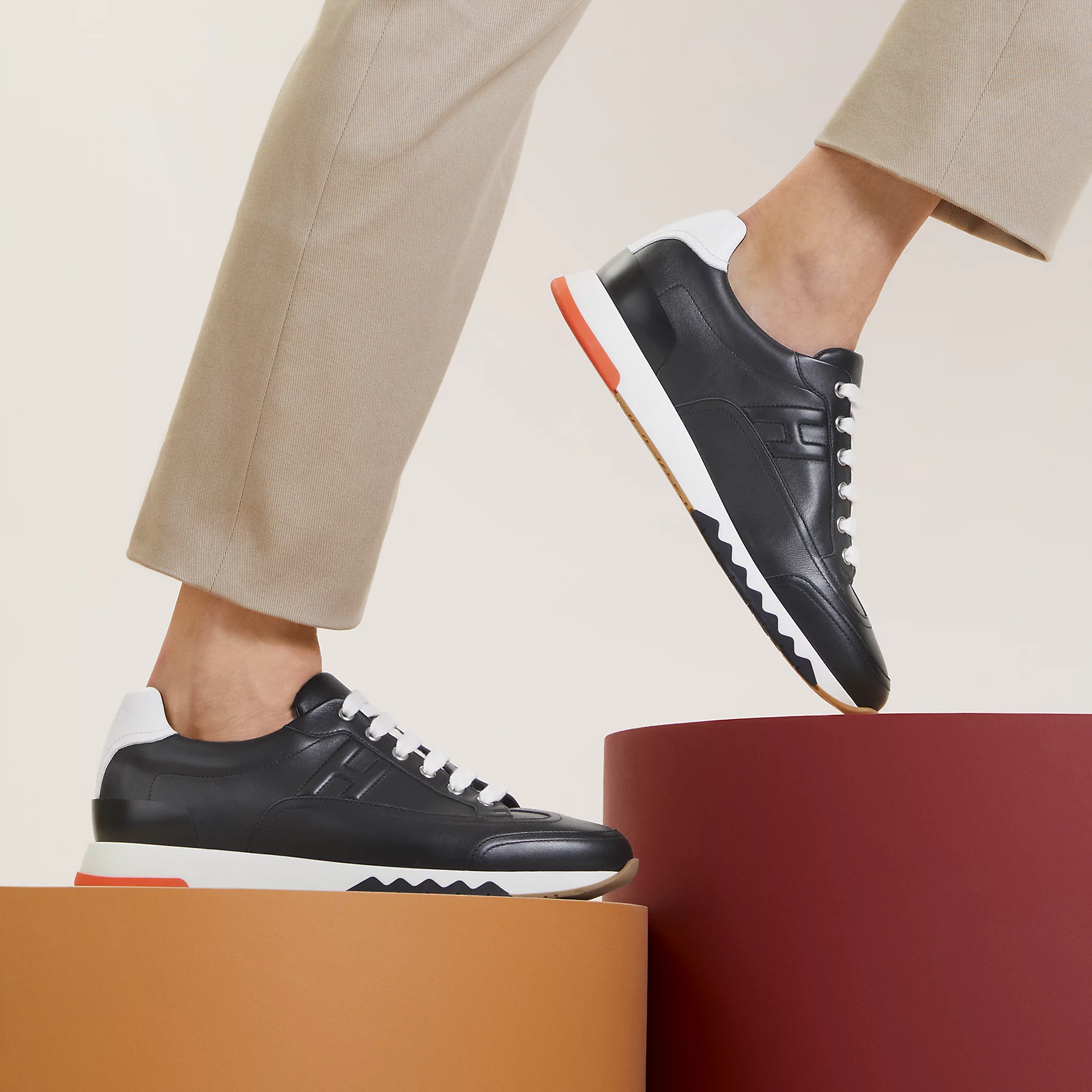 Кроссовки-Hermes-Trail-Черные2_M10437480-1.webp