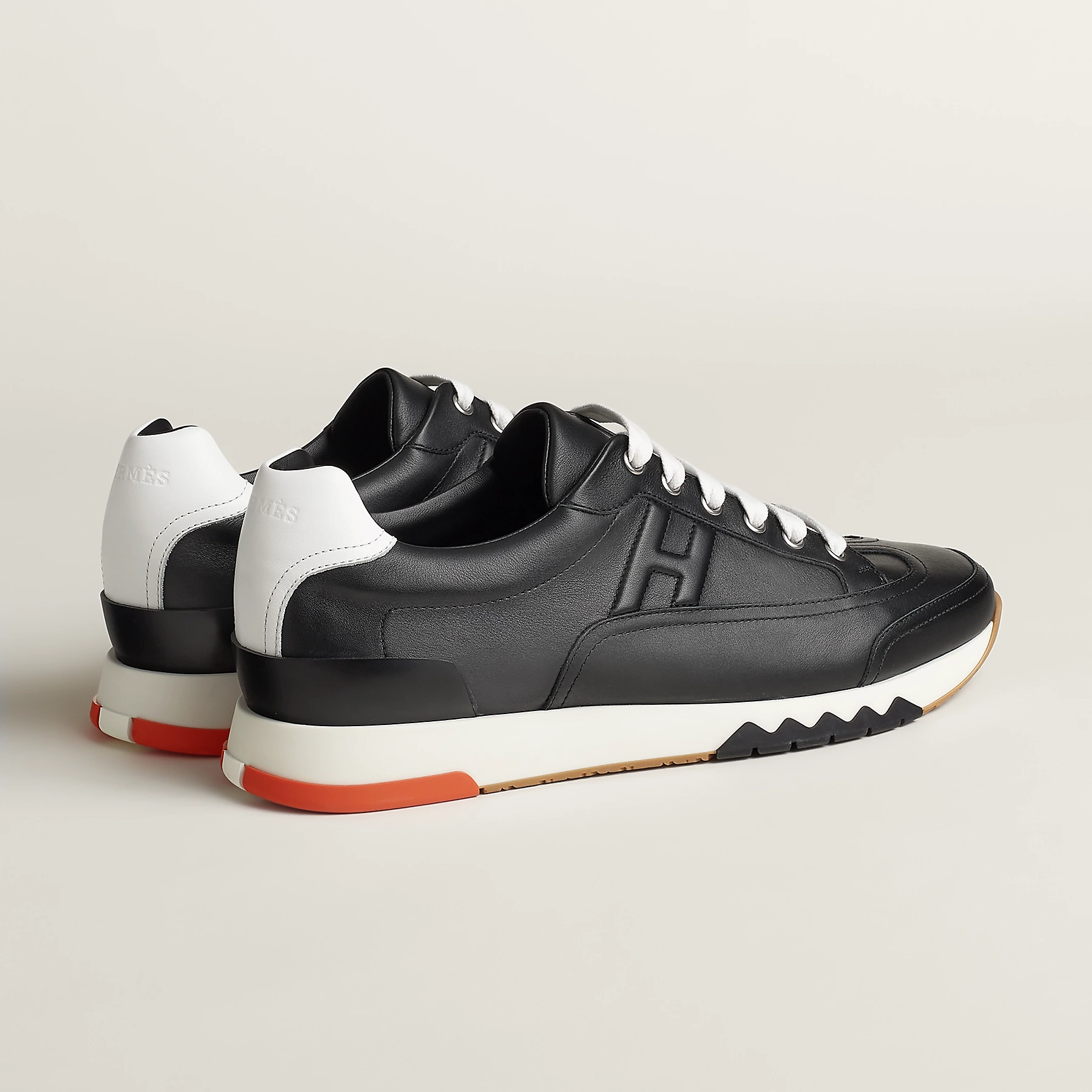 Кроссовки-Hermes-Trail-Черные3_M10437480-1.webp