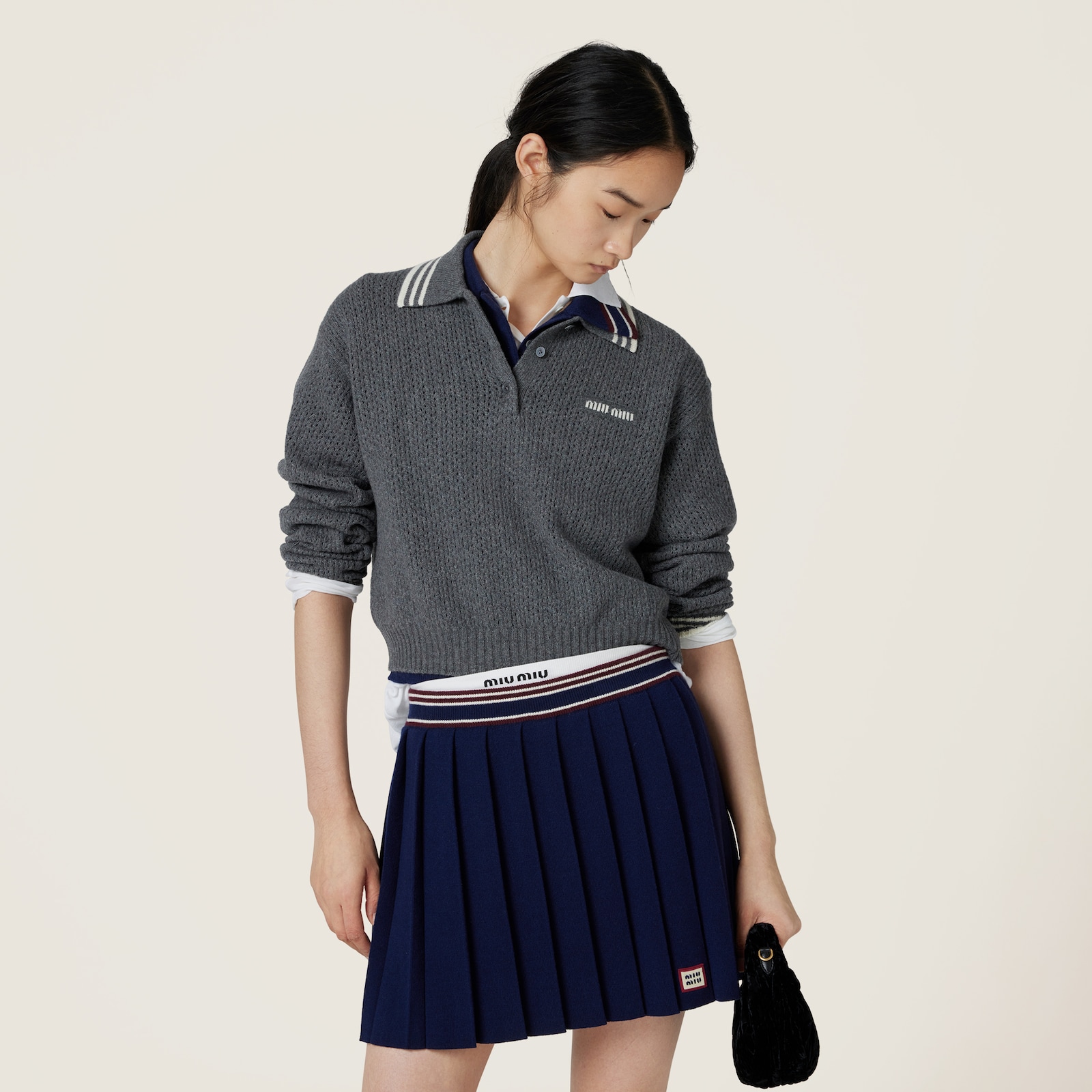 Свитшот-Miu-Miu-Серый1_F10436790-1.jpeg