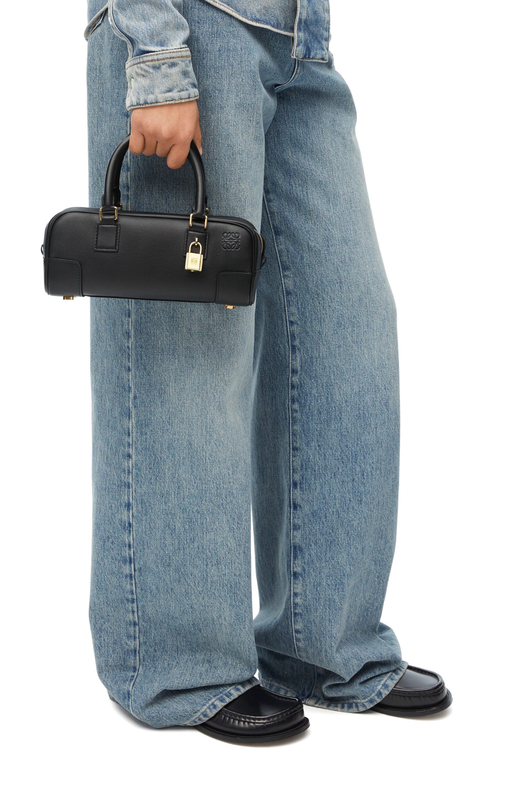 Сумка-Loewe-Amazona-23-Черная4_N10436000-1.jpeg