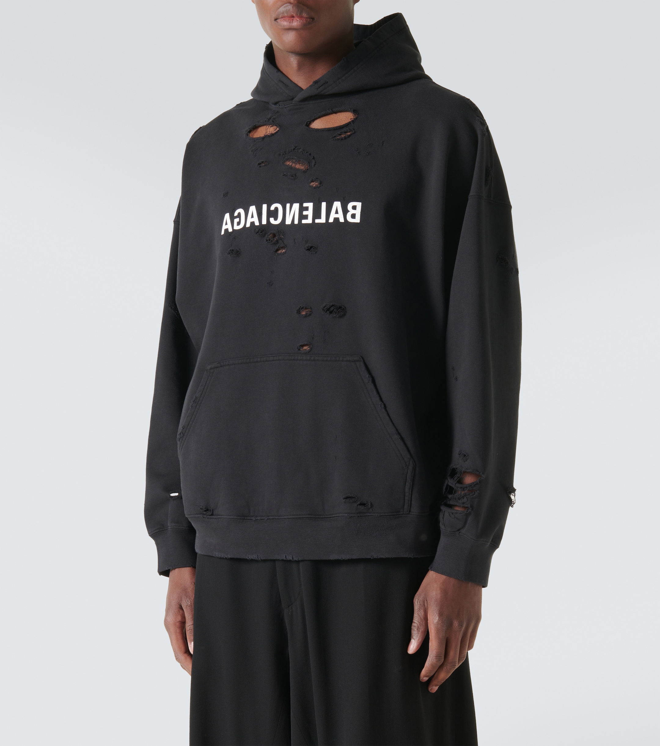 Толстовка-Balenciaga-Ul-Черная2_M10433360-1.jpeg